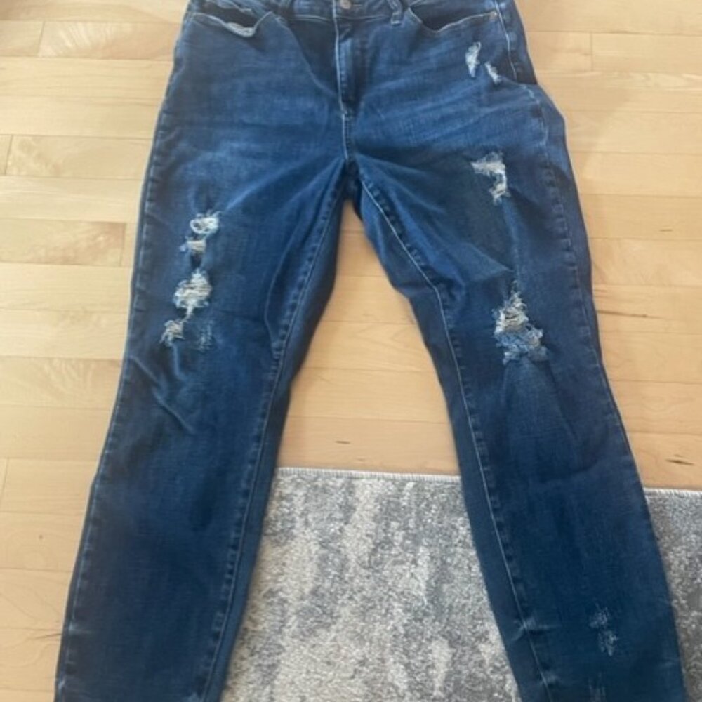 Judy Blue Distressed Dark Blue Jeans